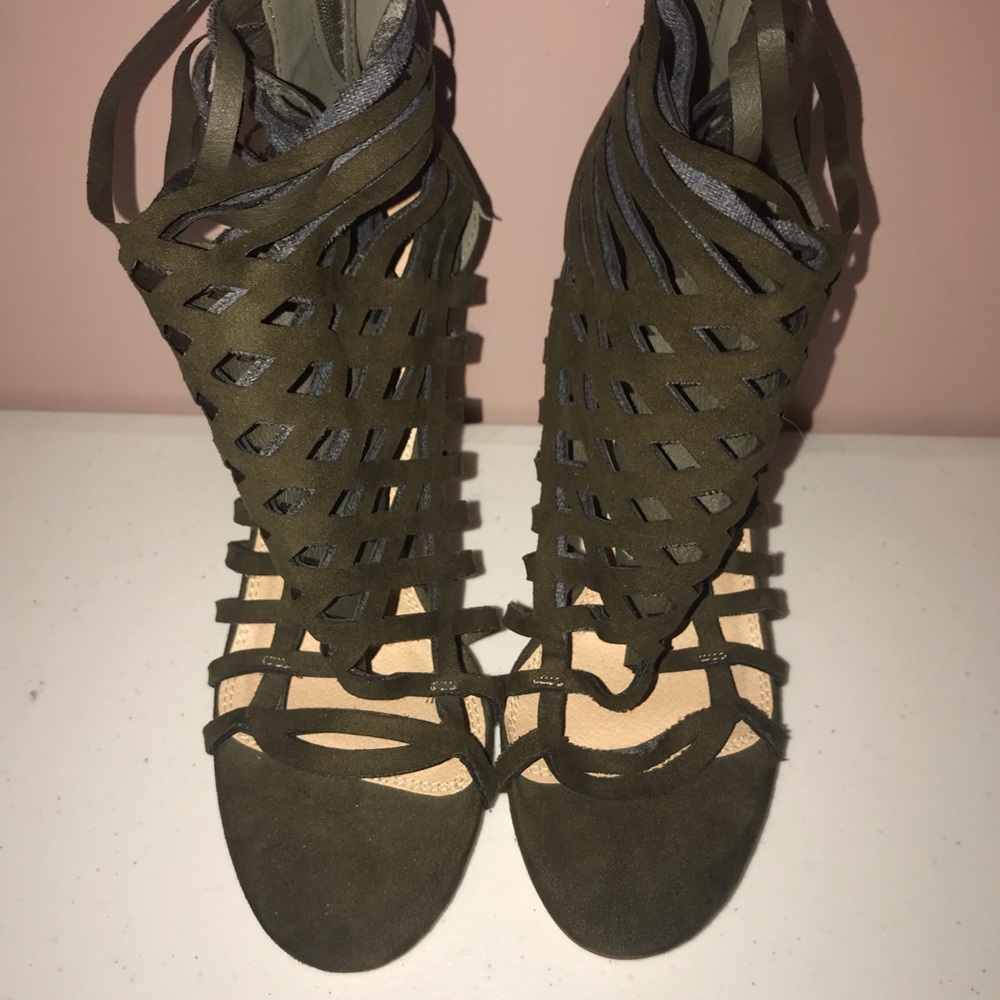 Shoes high heels green